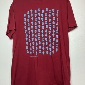 JOHN VARVATOS 'SKULL ROWS' GRAPHIC RARE T-SHIRT! CRANBERRY Sz XL